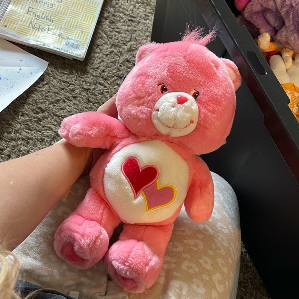 Love a lot 2002 care bear - Picture 1 of 1